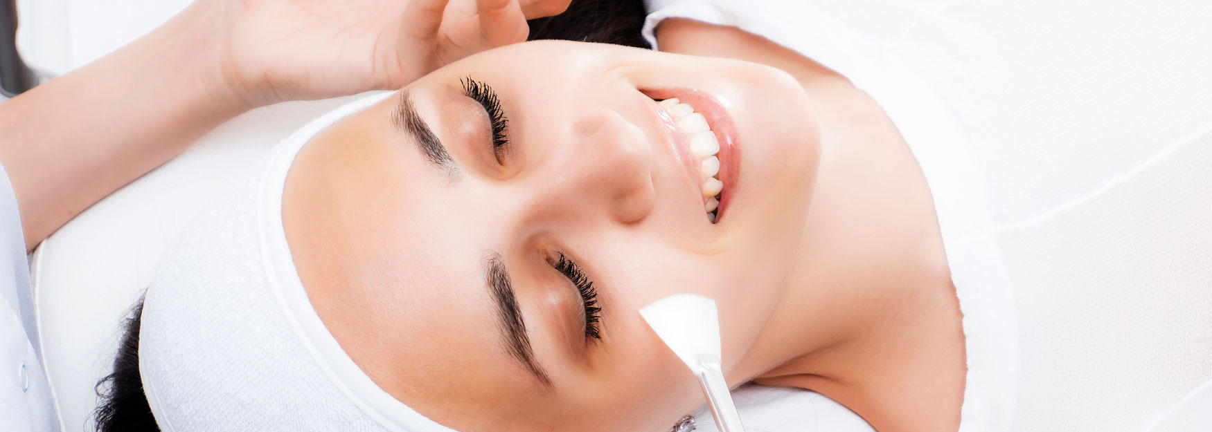 Discover the Benefits of a Chemical Peel Image