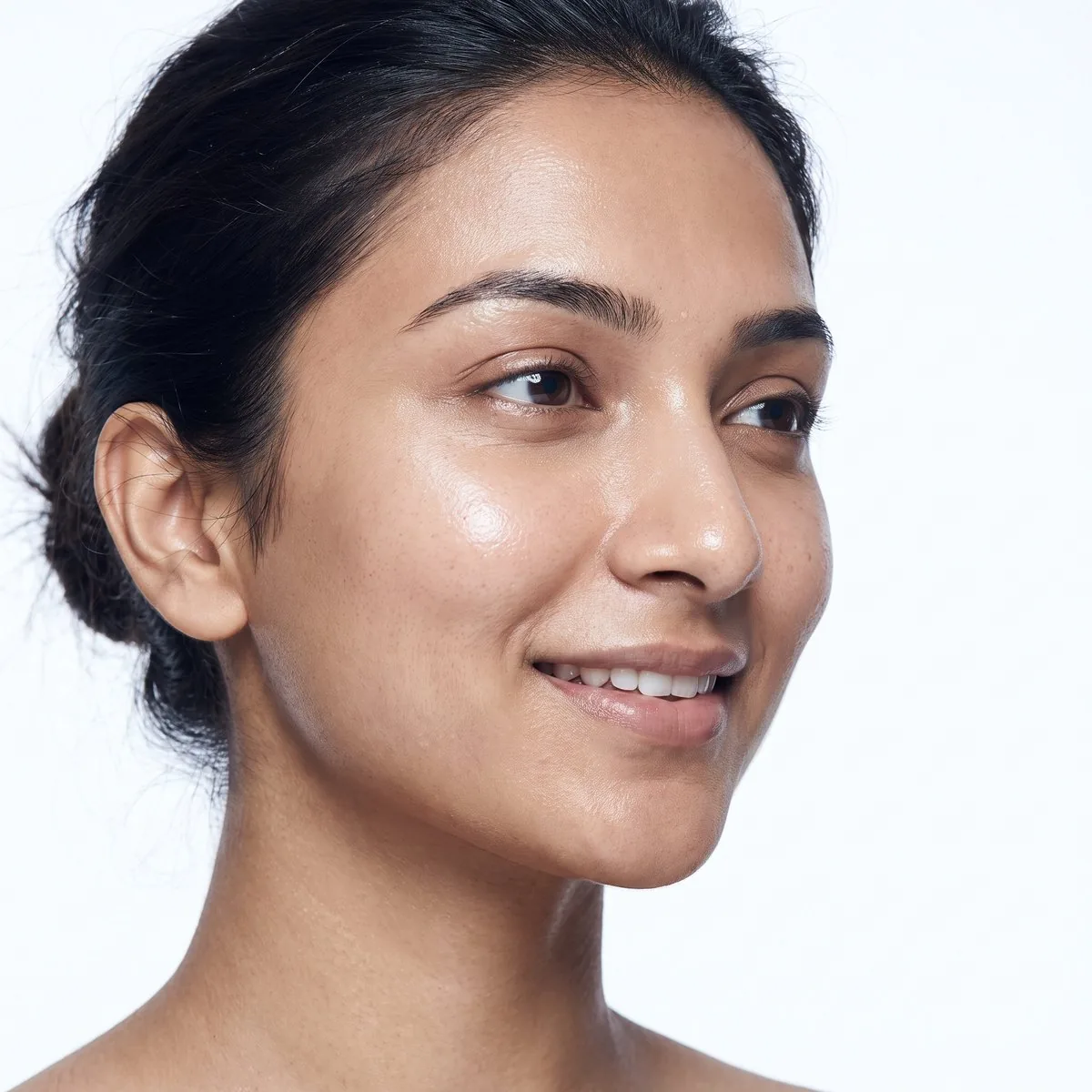 Close-up of a defined chin and jawline after CoolSculpting at BHRC