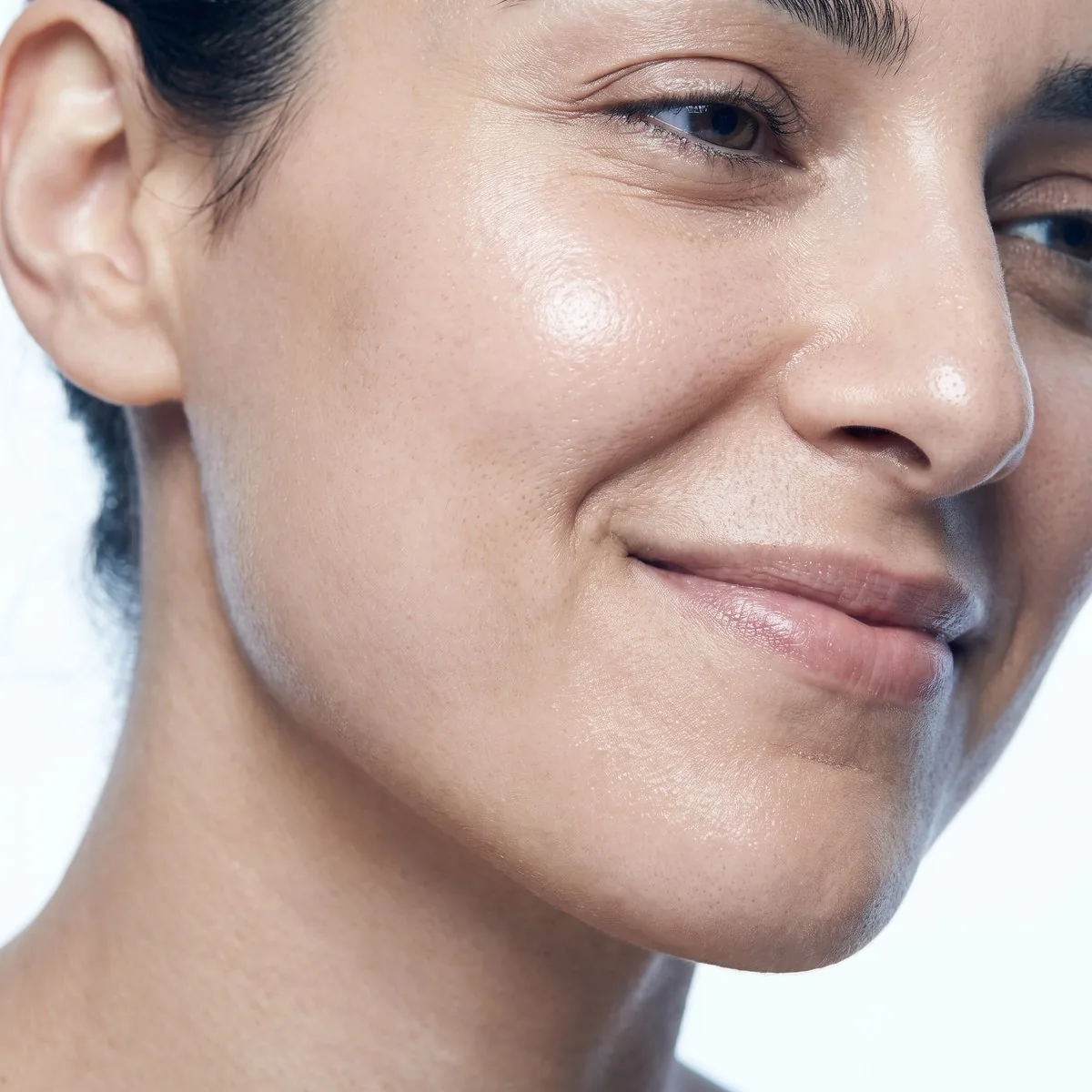 Close-up of a contoured jawline after EmFace at BHRC